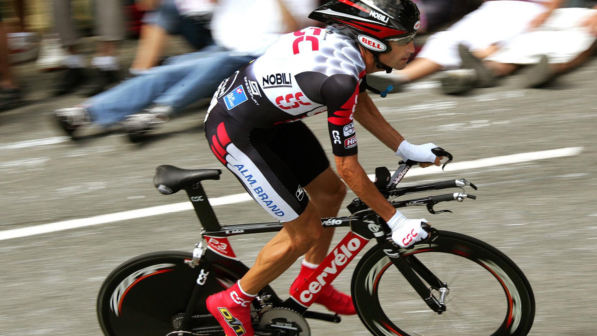 体育赛事与电竞跨界合作,引发年轻群体关注,体育项目电竞