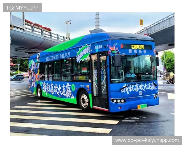 大连英博从左路的突破极具冲击力