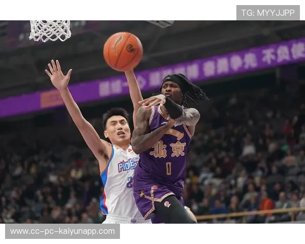 篮板争夺：北京队抢到49篮板，攻守兼备！，北京篮球队19号